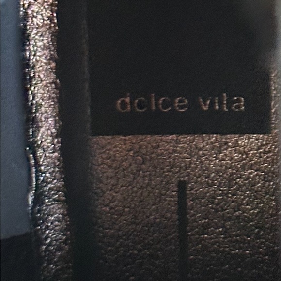 NWT Chelsea style ankle boots ! Brand new only worn in the house for 5 minutes - Picture 3 of 5